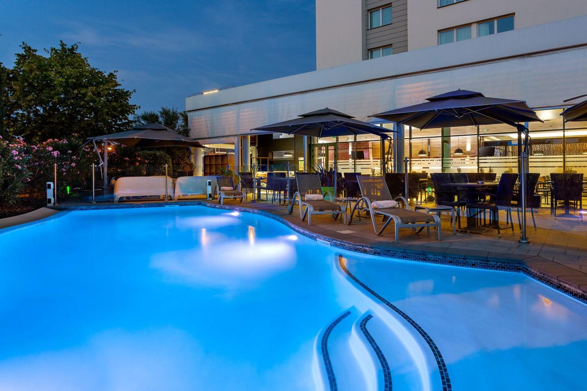 Hotel Courtyard By Marriott Toulouse Airport Extérieur photo